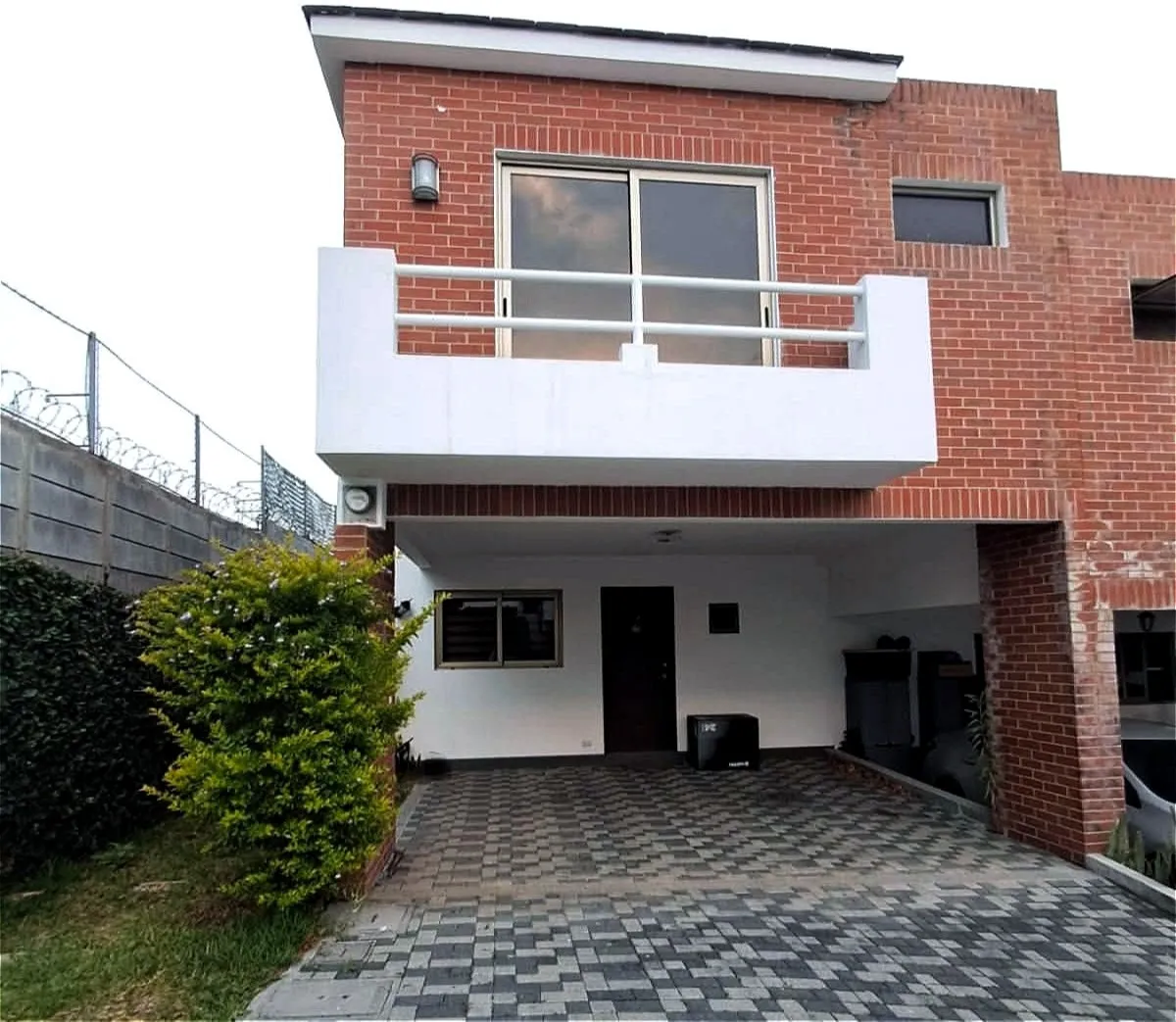 Casa en venta en Tanta Premier, Cuchilla del Carmen, Santa Catarina Pinula